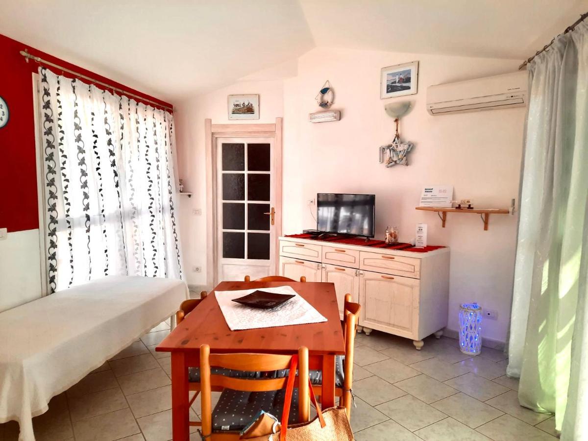 Bed and Breakfast L'Oasi Di Chia Exterior foto