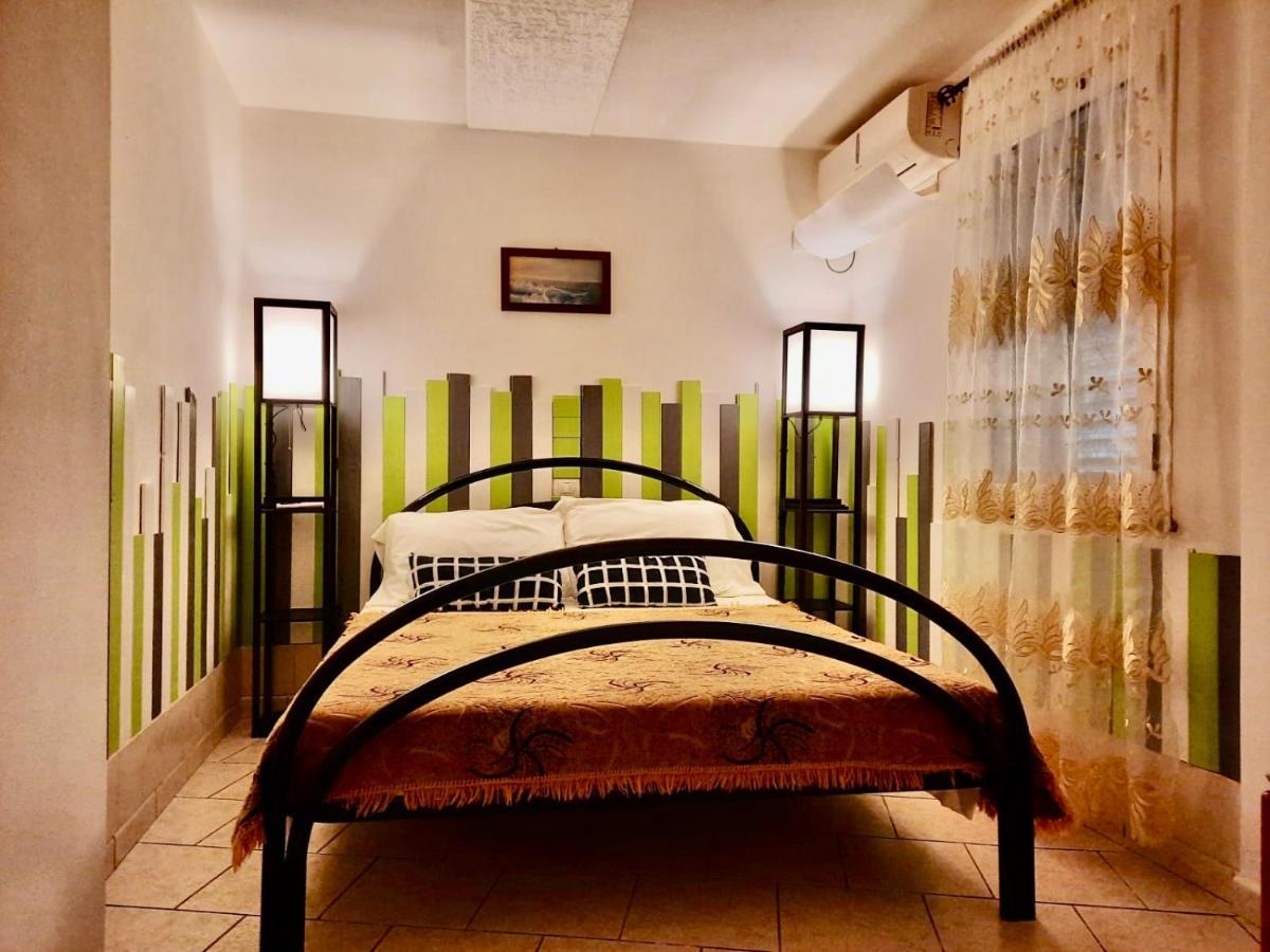 Bed and Breakfast L'Oasi Di Chia Exterior foto